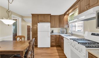 56 LaBelle Ter, Amherst, NY 14228