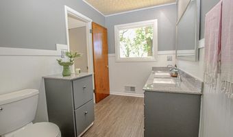 822 Westwood Dr SW, Alexandria, MN 56308