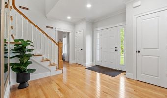324 Old Harvard Rd, Boxborough, MA 01719