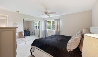 219 W Appletree Ln, Arlington Heights, IL 60004
