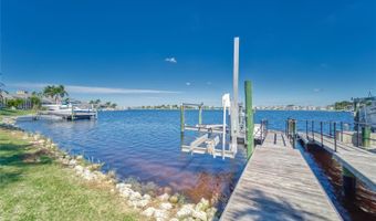 5225 BRIGHTON SHORE Dr, Apollo Beach, FL 33572