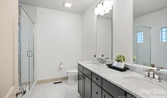 2530 Bay St, Charlotte, NC 28205