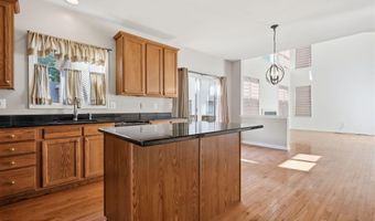25 Brittany Ct, Atlantic Highlands, NJ 07716
