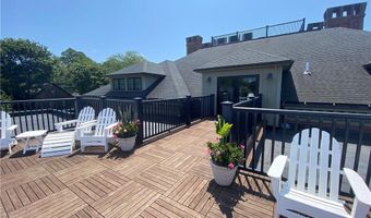 32 Carey St 1D, Newport, RI 02840