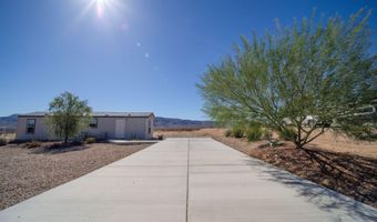 10747 S Paradise Trails Rd, Yucca, AZ 86438