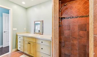 18 Anawan Ave, Narragansett, RI 02882