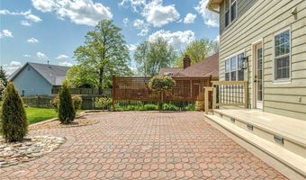 172 Log Hill Ln, Ballwin, MO 63011