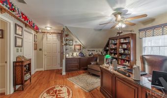 101 Middleton Ct, Athens, GA 30606