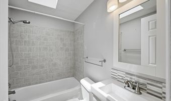 722 Redstone Dr, Allison Park, PA 15101