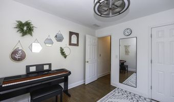 9900 Barston Ct, Alpharetta, GA 30022