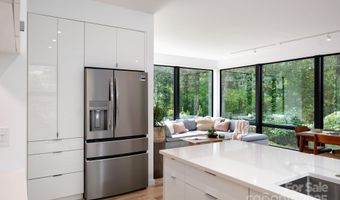 7 Haith Dr, Asheville, NC 28801
