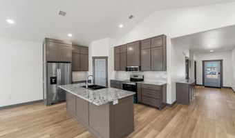 205 Lindsey Ave, Adair, OK 74330