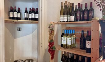 925 CHETCO Ave, Brookings, OR 97415