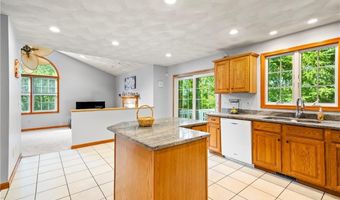 24 Poppy Hill Dr, Johnston, RI 02919