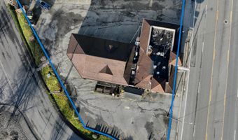 925 CHETCO Ave, Brookings, OR 97415