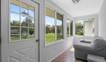 65 Somerset Ter, Bedminster, NJ 07921