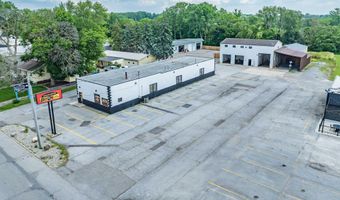 1712 S Wayne Ave, Auburn, IN 46706