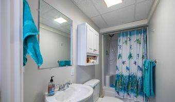 648 Beech Hill Rd, Auburn, ME 04210