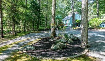 81 Shippee Rd, East Greenwich, RI 02818