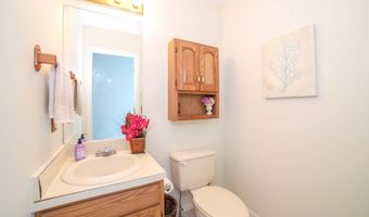 53 Brushy Plain Rd APT 5A, Branford, CT 06405