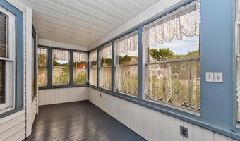 386 Division St, Amsterdam, NY 12010