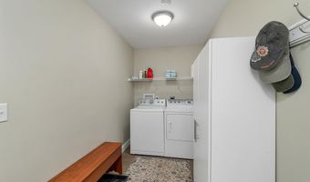 16 Palm Ln, Alton, NH 03809