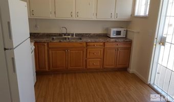 237 245 F St, Hawthorne, NV 89415