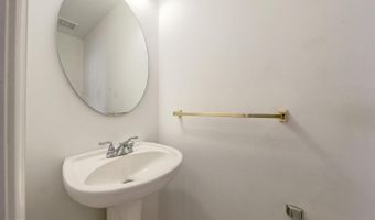 43122 FOREST EDGE Sq, Ashburn, VA 20148