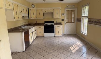 1701 Woodview Cir, Amory, MS 38821