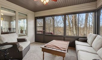 2011 Knollpoint Dr NE, Ada, MI 49301