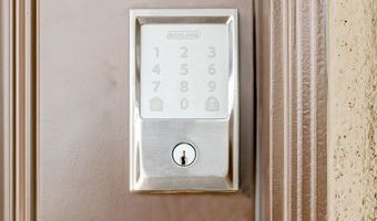 205 DEVON CREST Ct, Henderson, NV 89015