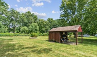 2087 Lake Rd, Akron, OH 44312