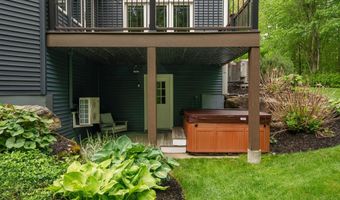 52 Hardy Rd, Bedford, NH 03110