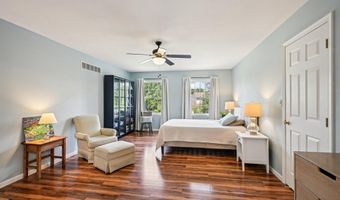 193 WYNDHAM Dr, Allentown, PA 18104