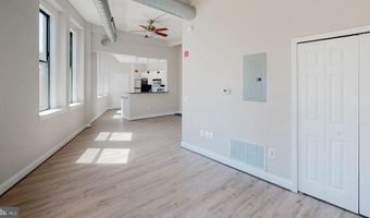 330 N CHARLES St 3C, Baltimore, MD 21201