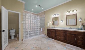 214 Bayview Dr, Aransas Pass, TX 78336