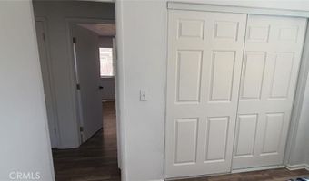 20221 Zuni Rd B, Apple Valley, CA 92307