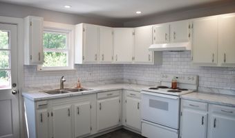 81 Belmont Ave, Belfast, ME 04915