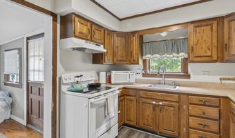 748 Riverside Dr, Augusta, ME 04330