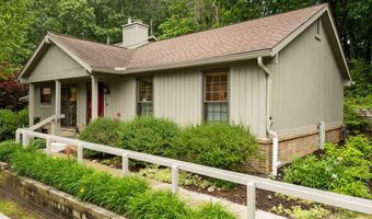2202 Pine Grove Ct, Ann Arbor, MI 48103