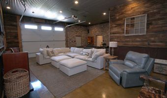 411 DR JENKINS Ln, Altoona, AL 35952
