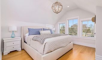 10 Coulter St, Jamestown, RI 02835