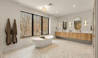 6916 CARMICHAEL Ave, Bethesda, MD 20817