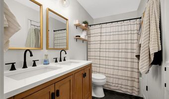 14895 Easter Ave, Apple Valley, MN 55124