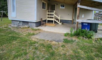4590 Wilson Dr, Ayden, NC 28513