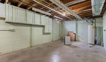 1330 N BRIARCLIFF Dr, Appleton, WI 54915