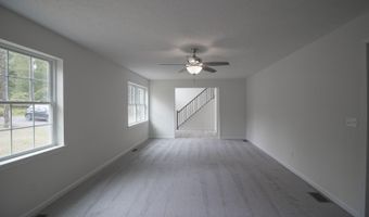111 Center Dr, Blakeslee, PA 18610