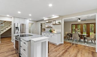 49 Sebbins Pond Dr, Bedford, NH 03110