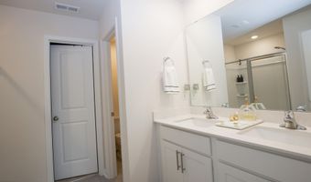1179 Misty Creek Dr, Aberdeen, NC 28315