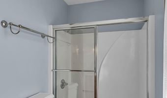 987 N 640 Rd, Baldwin City, KS 66006